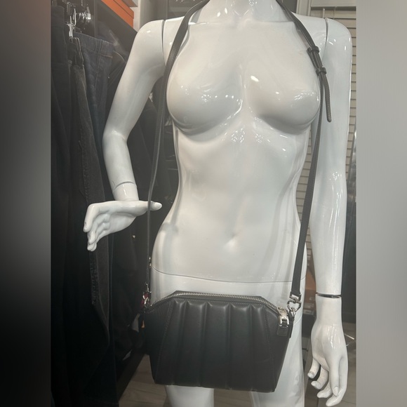 I am selling a small black authentic Givenchy Antigona crossbody bag in exc cond - Picture 2 of 15